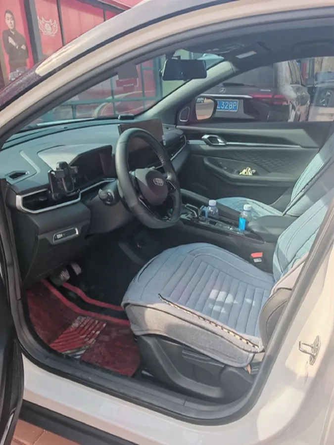 2025 Geely Coolray 1.5T 181HP L4 7DCT,autocango,china used car exporter,china ev exporter,chinese used car exporter,chinese used ev exporter