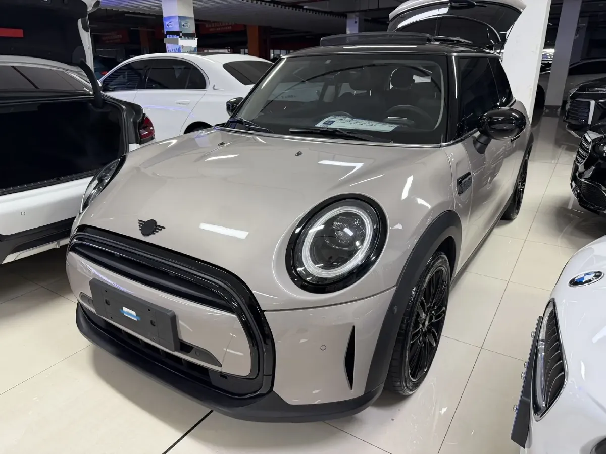 2022 MINI MINI 1.5T 136HP L3 7DCT,autocango,china used car exporter,china ev exporter,chinese used car exporter,chinese used ev exporter