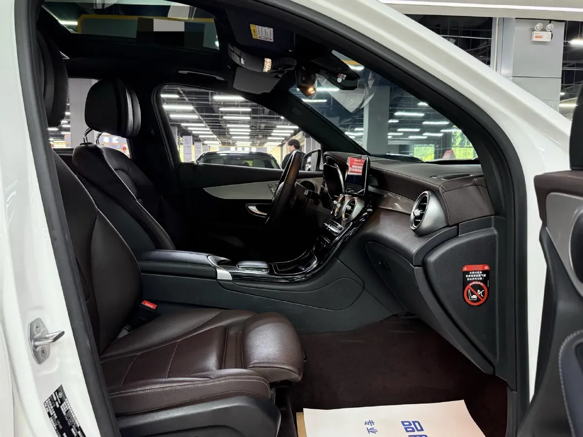 2022 Mercedes-Benz GLC Class 2.0T 197HP L4 9AT,autocango,china used car exporter,china ev exporter,chinese used car exporter,chinese used ev exporter