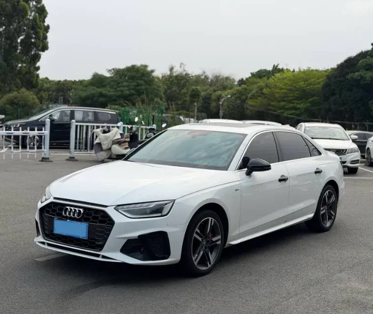 2020 Audi A4L 2.0T 190HP L4 7DCT,autocango,china used car exporter,china ev exporter,chinese used car exporter,chinese used ev exporter