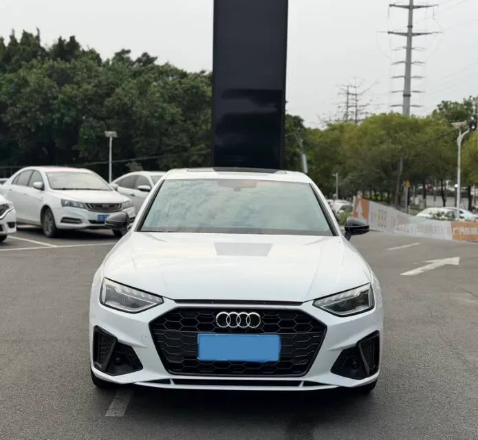 2020 Audi A4L 2.0T 190HP L4 7DCT,autocango,china used car exporter,china ev exporter,chinese used car exporter,chinese used ev exporter