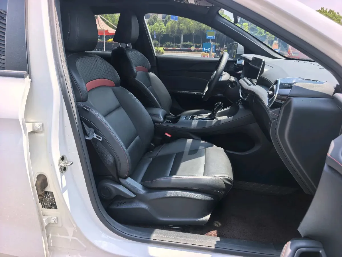 2025 MG 5 1.5L 129HP L4 CVT,autocango,china used car exporter,china ev exporter,chinese used car exporter,chinese used ev exporter