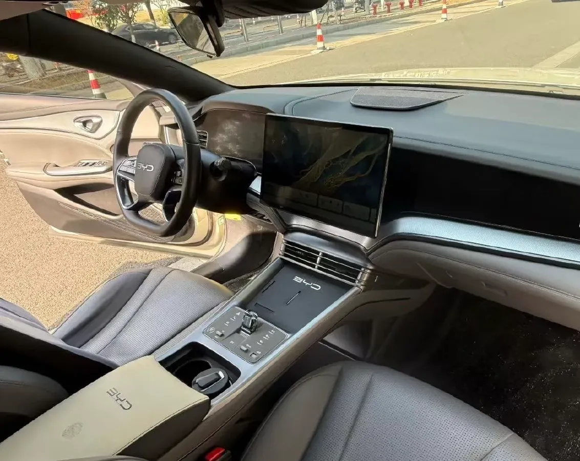 2025 BYD Seal07 DM-i 1.5L 101HP L4 E-CVT PHEV 10.08KWH,autocango,china used car exporter,china ev exporter,chinese used car exporter,chinese used ev exporter