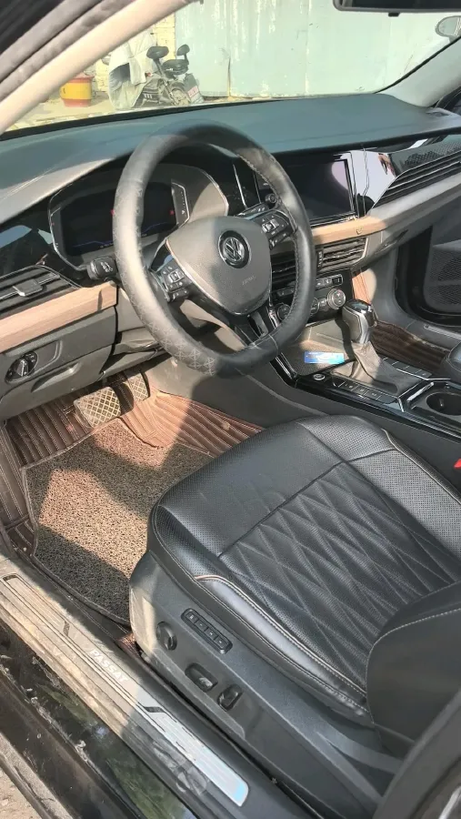 2019 Volvo V40 1.5T 152HP L4 6AT,autocango,china used car exporter,china ev exporter,chinese used car exporter,chinese used ev exporter