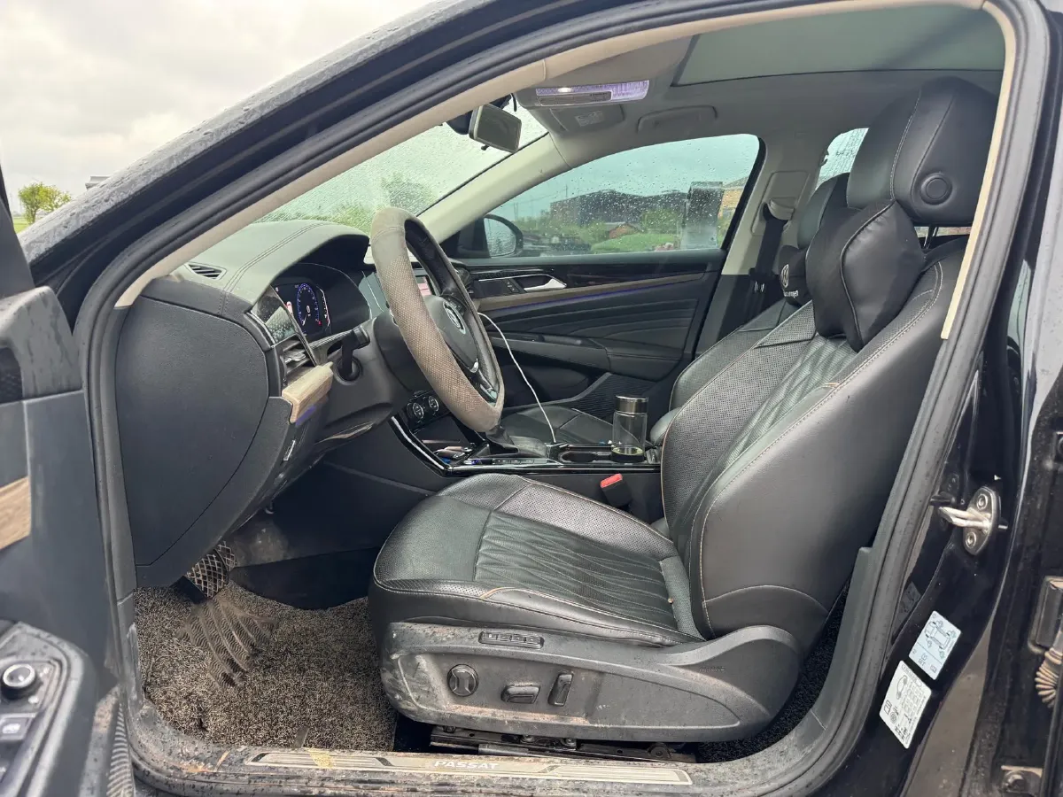 2020 Volkswagen Passat 2.0T 186HP L4 7DCT,autocango,china used car exporter,china ev exporter,chinese used car exporter,chinese used ev exporter