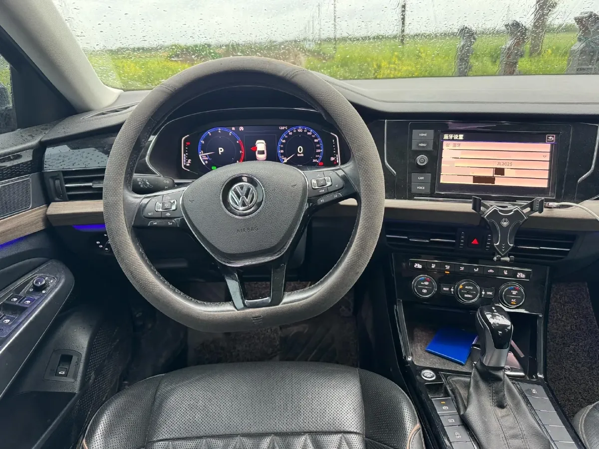 2020 Volkswagen Passat 2.0T 186HP L4 7DCT,autocango,china used car exporter,china ev exporter,chinese used car exporter,chinese used ev exporter