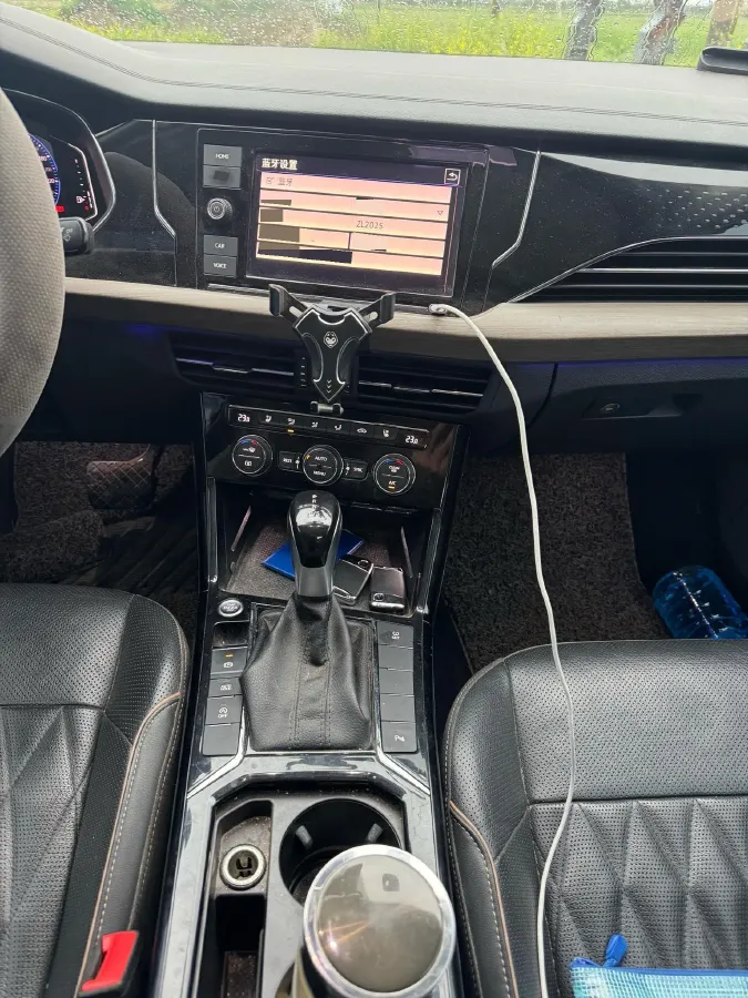 2020 Volkswagen Passat 2.0T 186HP L4 7DCT,autocango,china used car exporter,china ev exporter,chinese used car exporter,chinese used ev exporter