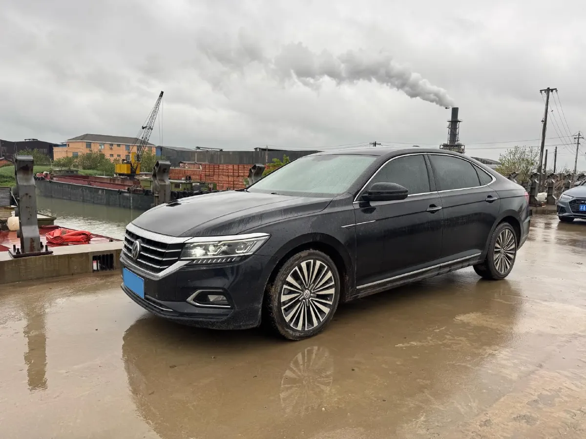 2020 Volkswagen Passat 2.0T 186HP L4 7DCT,autocango,china used car exporter,china ev exporter,chinese used car exporter,chinese used ev exporter