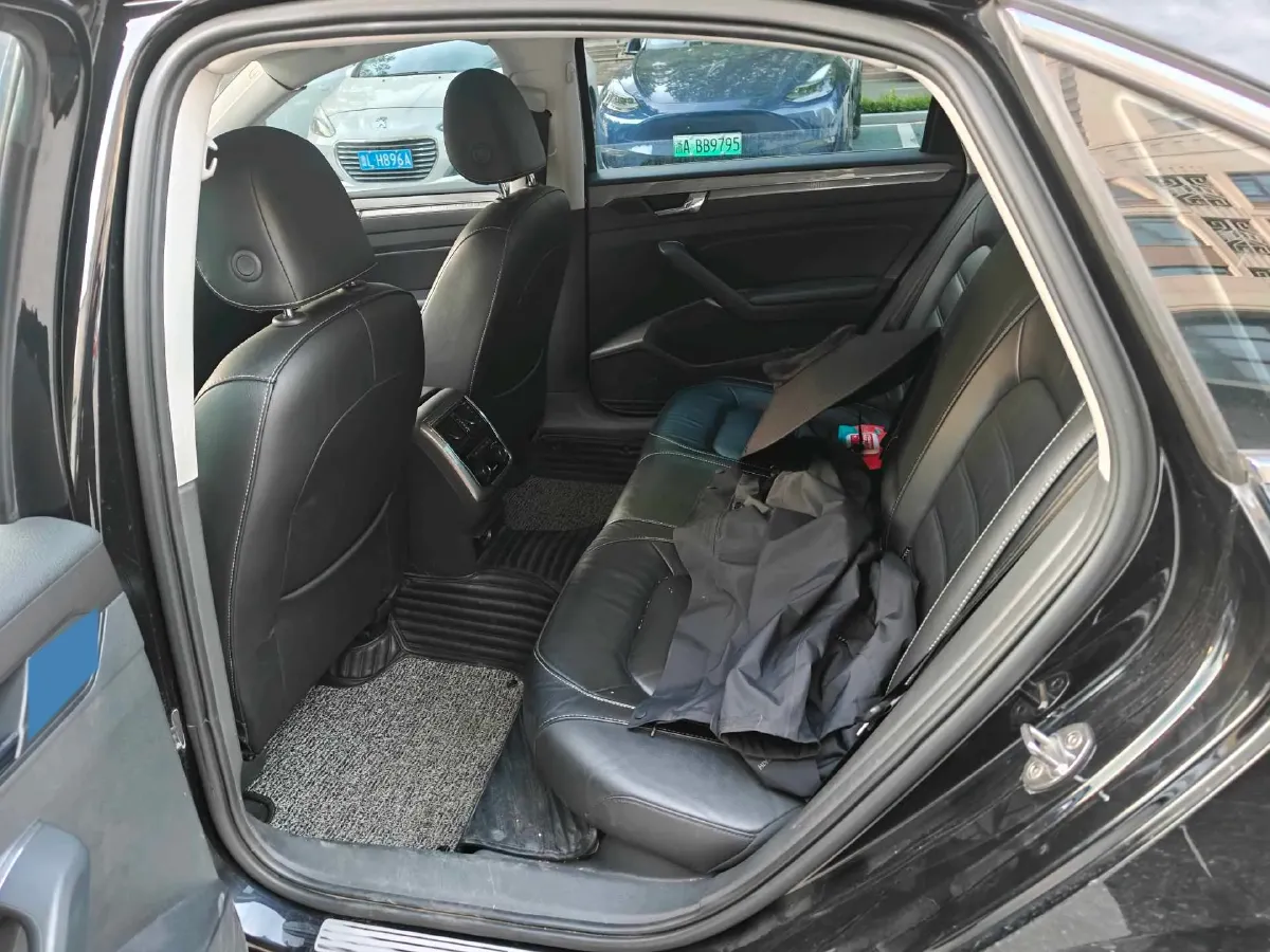 2017 Volkswagen Passat 1.8T 180HP L4 7DCT,autocango,china used car exporter,china ev exporter,chinese used car exporter,chinese used ev exporter