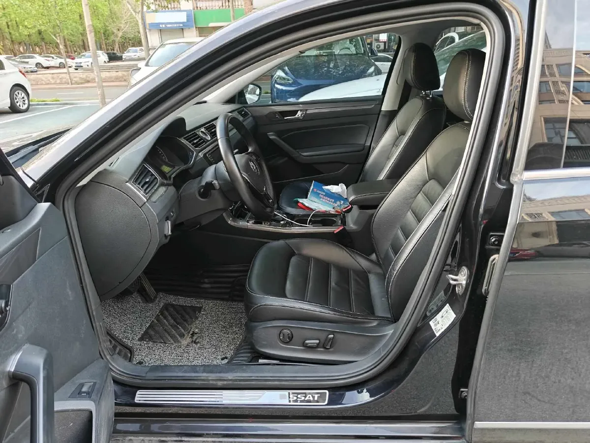 2017 Volkswagen Passat 1.8T 180HP L4 7DCT,autocango,china used car exporter,china ev exporter,chinese used car exporter,chinese used ev exporter