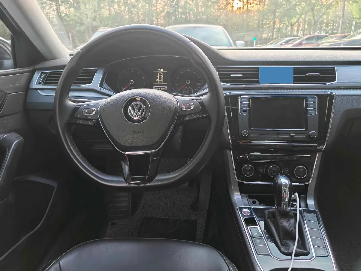 2017 Volkswagen Passat 1.8T 180HP L4 7DCT,autocango,china used car exporter,china ev exporter,chinese used car exporter,chinese used ev exporter