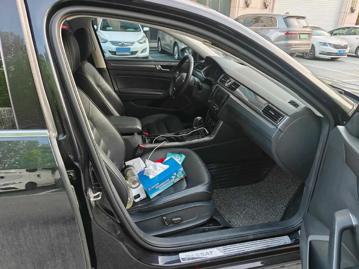 2017 Volkswagen Passat 1.8T 180HP L4 7DCT,autocango,china used car exporter,china ev exporter,chinese used car exporter,chinese used ev exporter