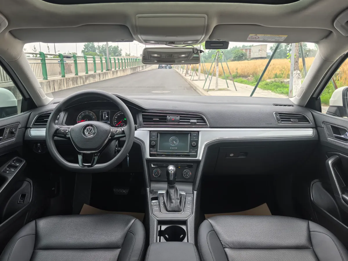 2019 Volkswagen T-Cross 1.4T 150HP L4 7DCT,autocango,china used car exporter,china ev exporter,chinese used car exporter,chinese used ev exporter
