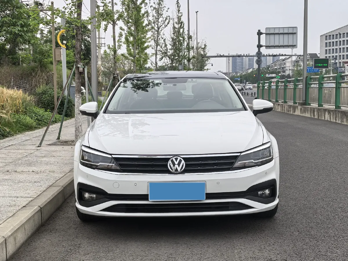 2019 Volkswagen T-Cross 1.4T 150HP L4 7DCT,autocango,china used car exporter,china ev exporter,chinese used car exporter,chinese used ev exporter