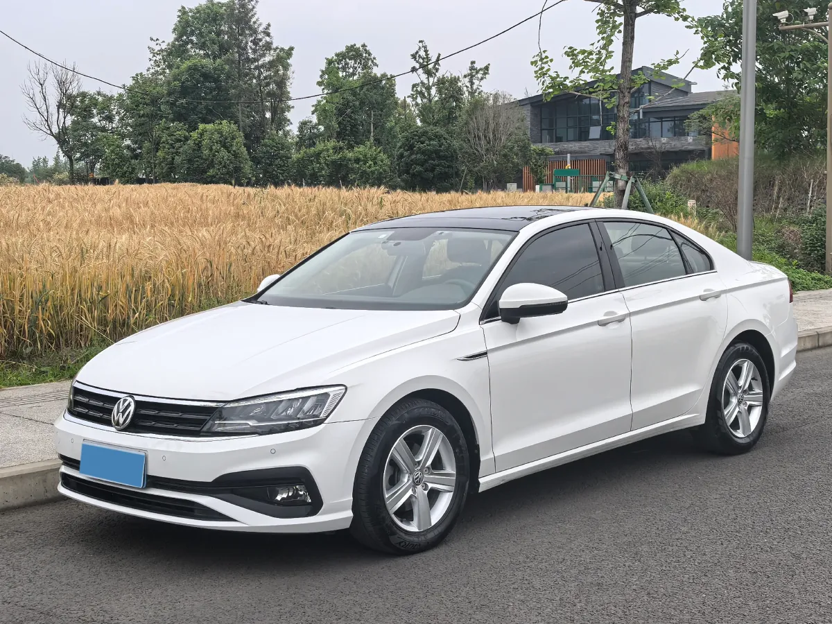 2019 Volkswagen T-Cross 1.4T 150HP L4 7DCT,autocango,china used car exporter,china ev exporter,chinese used car exporter,chinese used ev exporter