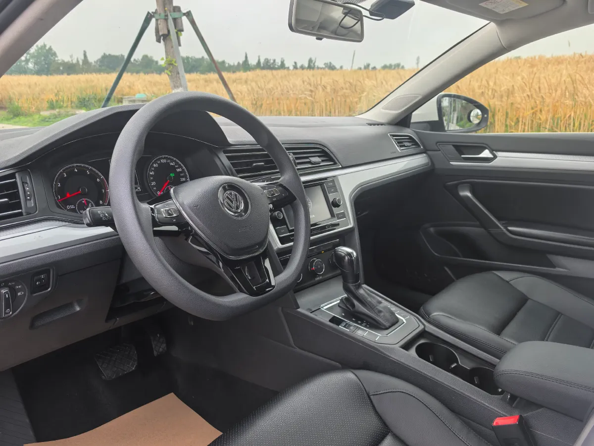 2019 Volkswagen T-Cross 1.4T 150HP L4 7DCT,autocango,china used car exporter,china ev exporter,chinese used car exporter,chinese used ev exporter