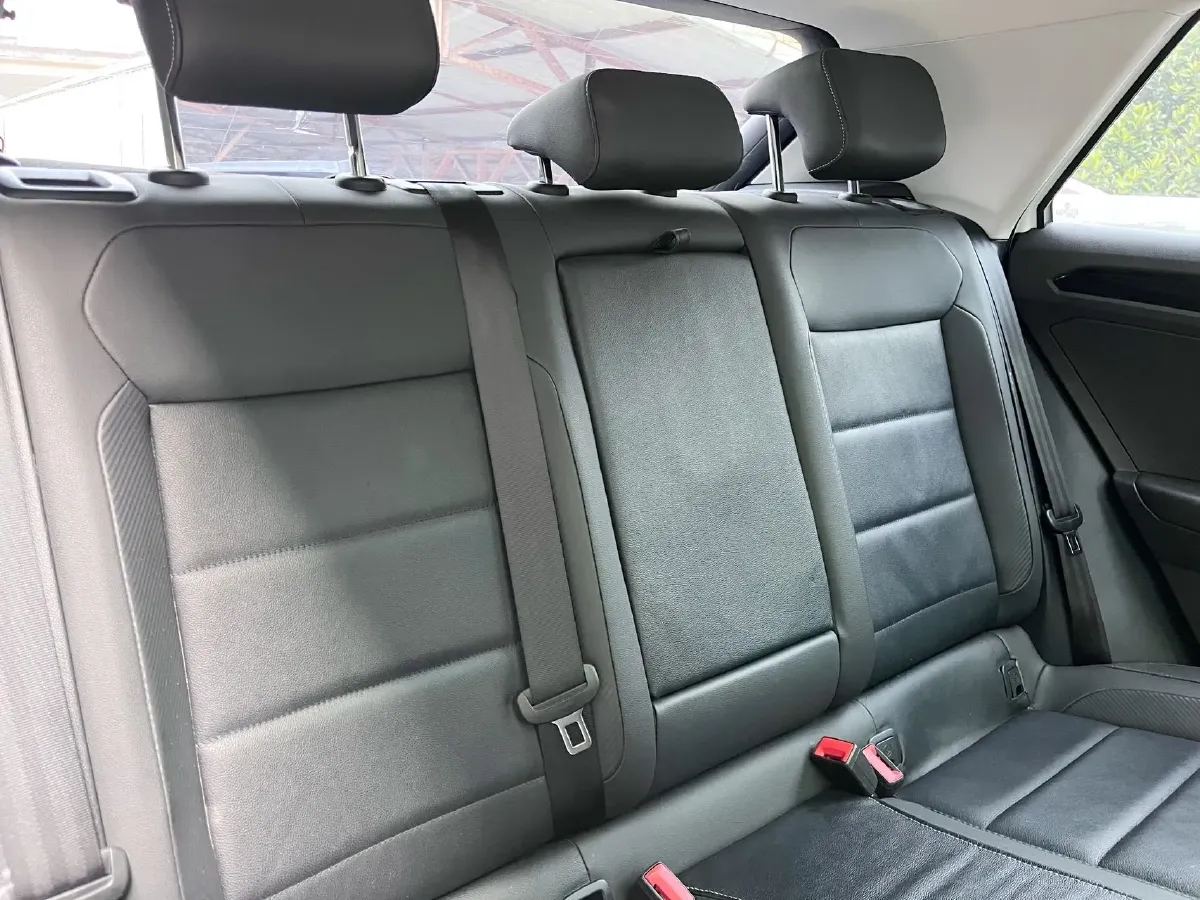 2019 Volkswagen T-Roc 1.4T 150HP L4 7DCT,autocango,china used car exporter,china ev exporter,chinese used car exporter,chinese used ev exporter