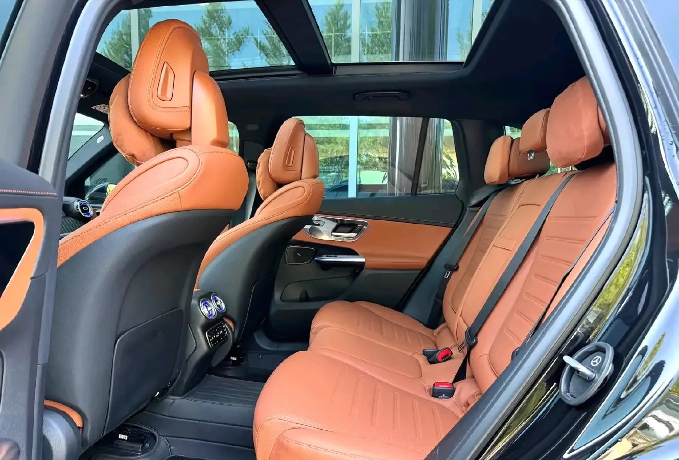 2025 Mercedes-Benz GLC Class 2.0T 204HP L4 9AT,autocango,china used car exporter,china ev exporter,chinese used car exporter,chinese used ev exporter