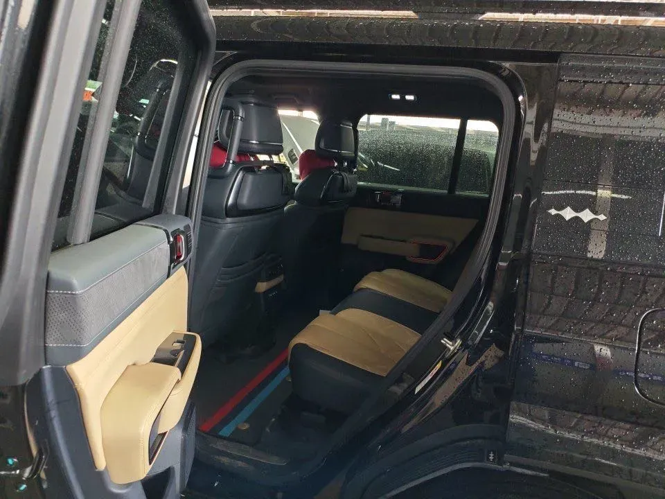 2023 FangChengBao Bao 5 1.5T 194HP L4 E-CVT PHEV 31.8KWH,autocango,china used car exporter,china ev exporter,chinese used car exporter,chinese used ev exporter