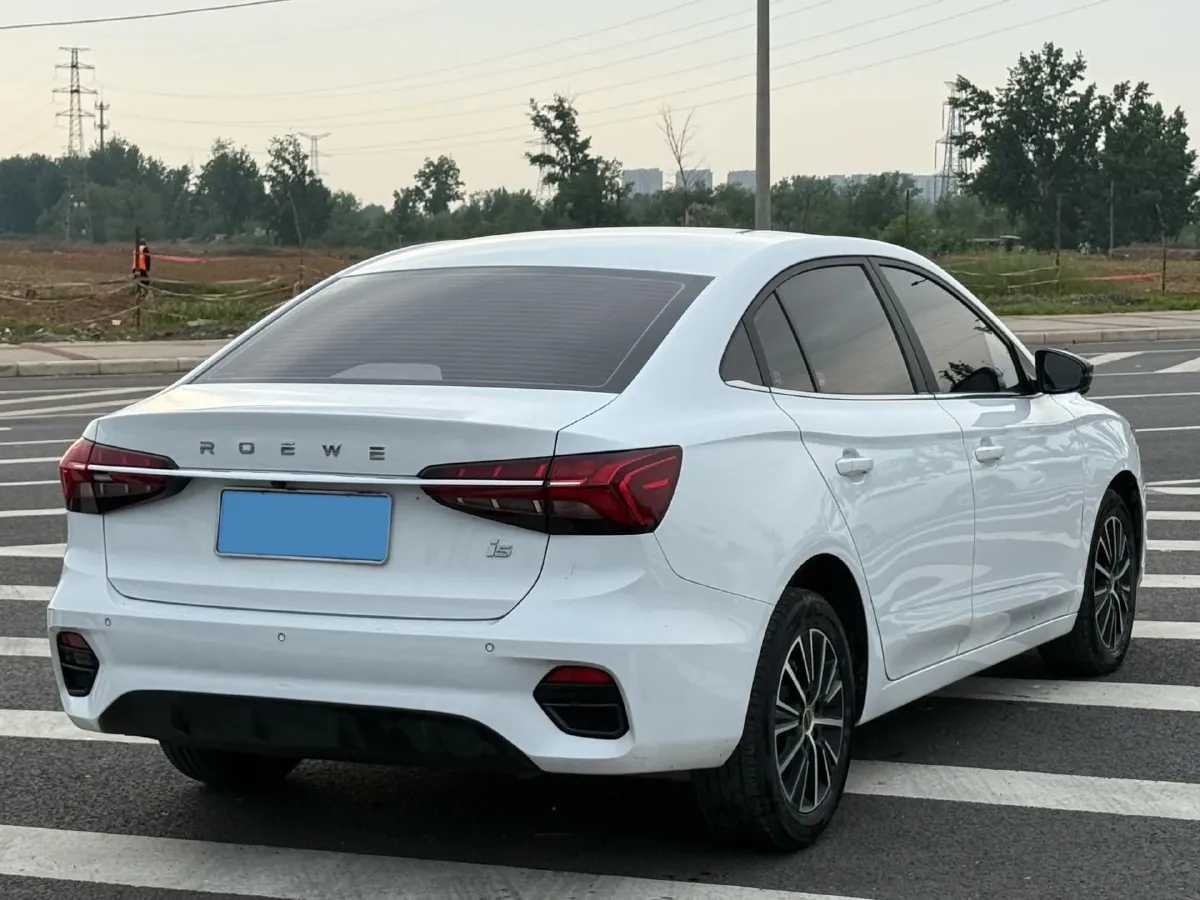 2021 Roewe i5 1.5L 120HP L4 CVT,autocango,china used car exporter,china ev exporter,chinese used car exporter,chinese used ev exporter