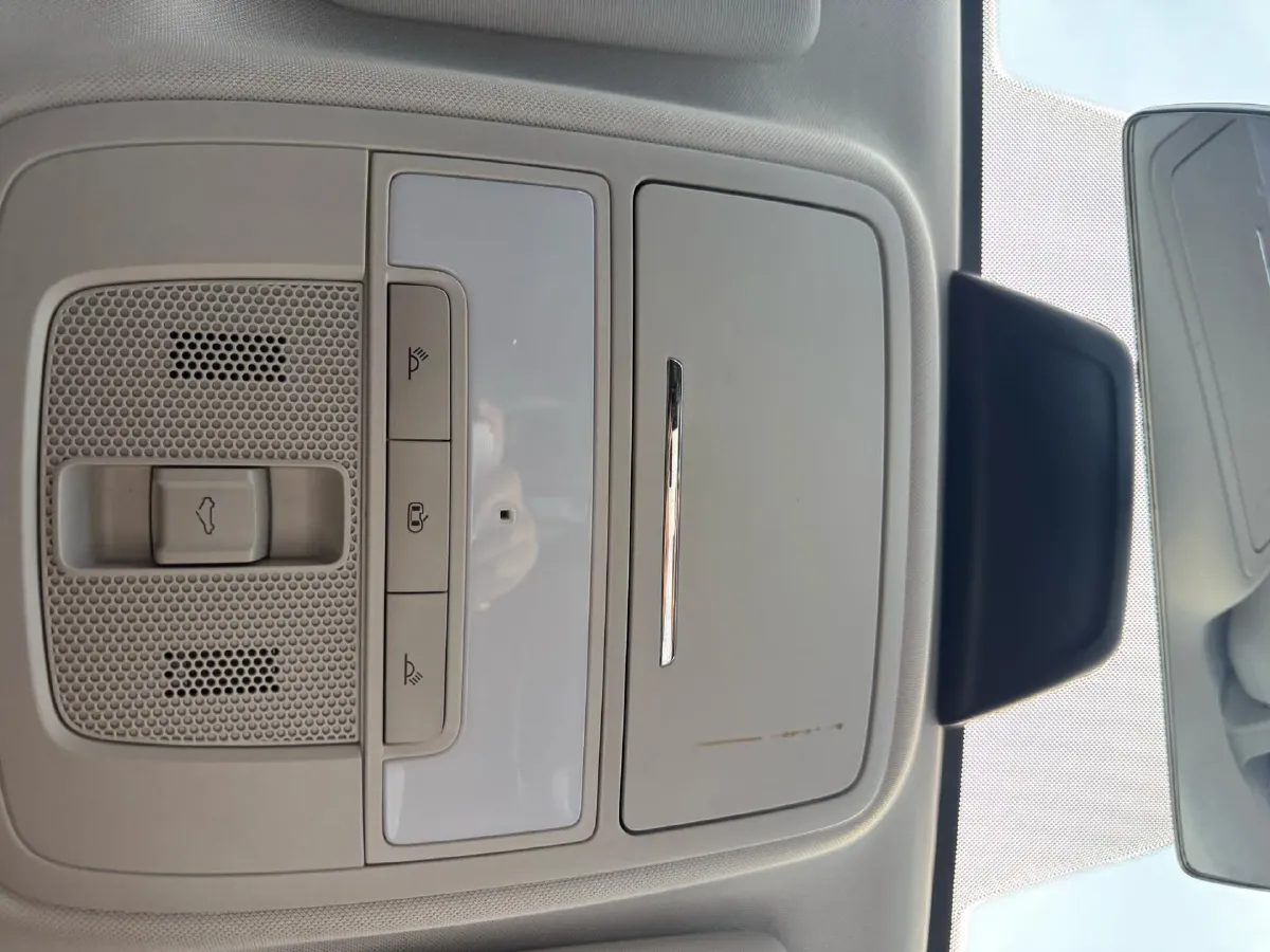 2021 Roewe i5 1.5L 120HP L4 CVT,autocango,china used car exporter,china ev exporter,chinese used car exporter,chinese used ev exporter