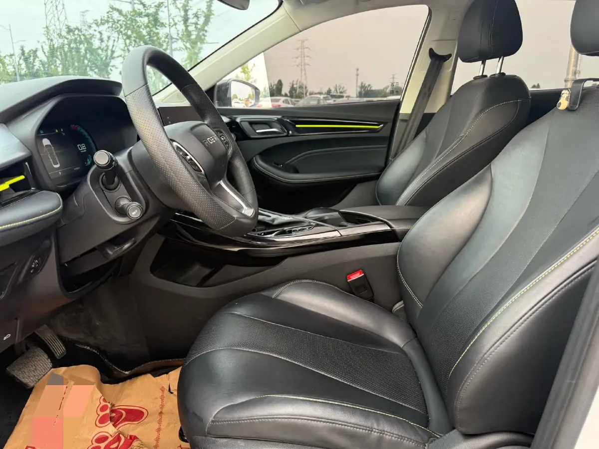 2021 Roewe i5 1.5L 120HP L4 CVT,autocango,china used car exporter,china ev exporter,chinese used car exporter,chinese used ev exporter