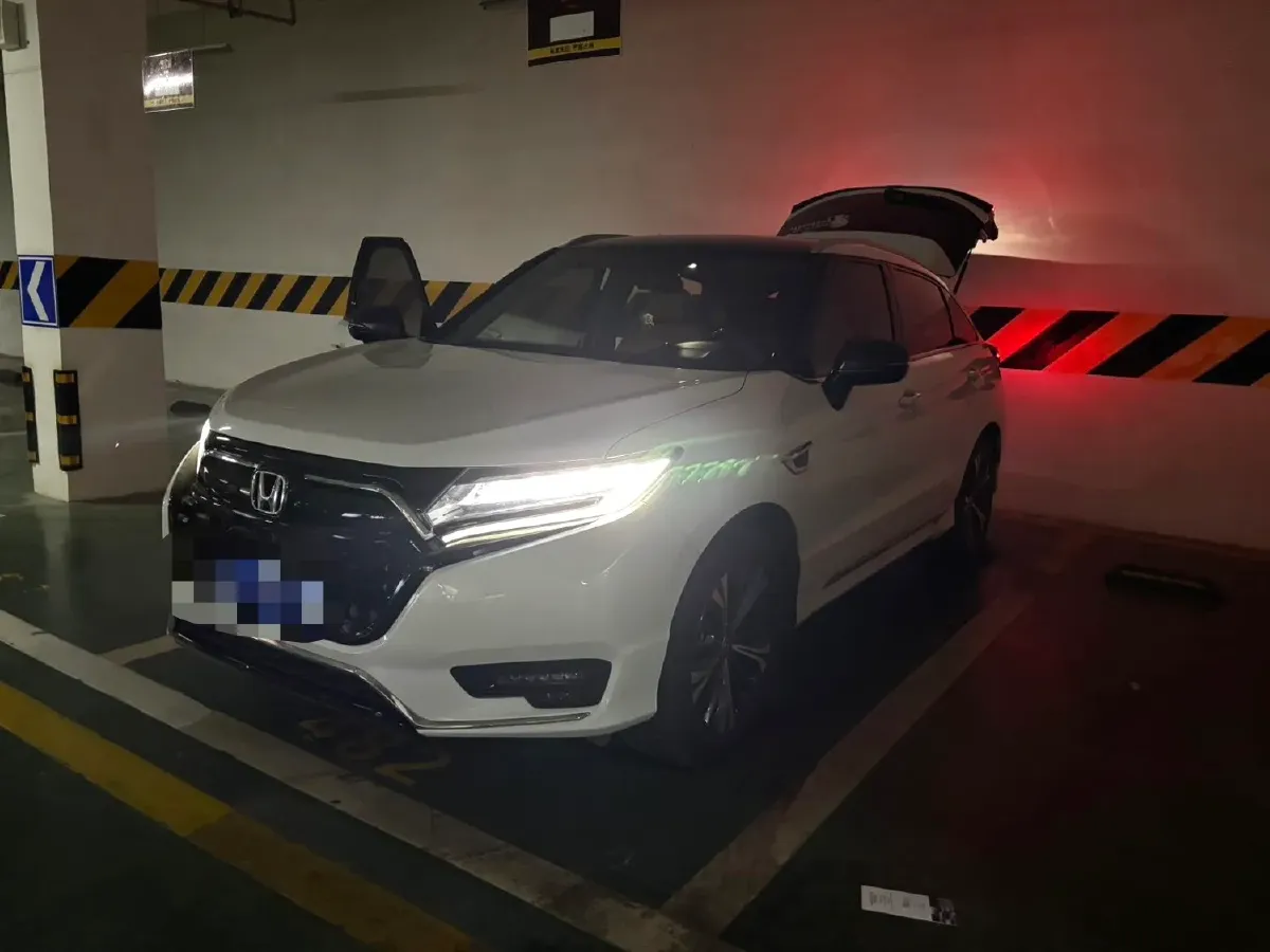 2020 Honda UR-V 2.0T 272HP L4 9AT,autocango,china used car exporter,china ev exporter,chinese used car exporter,chinese used ev exporter
