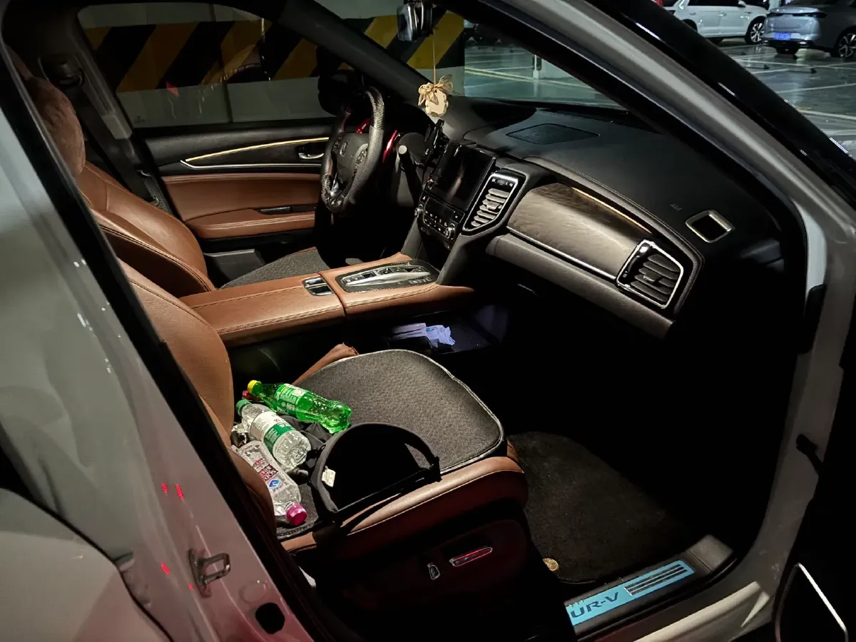 2020 Honda UR-V 2.0T 272HP L4 9AT,autocango,china used car exporter,china ev exporter,chinese used car exporter,chinese used ev exporter