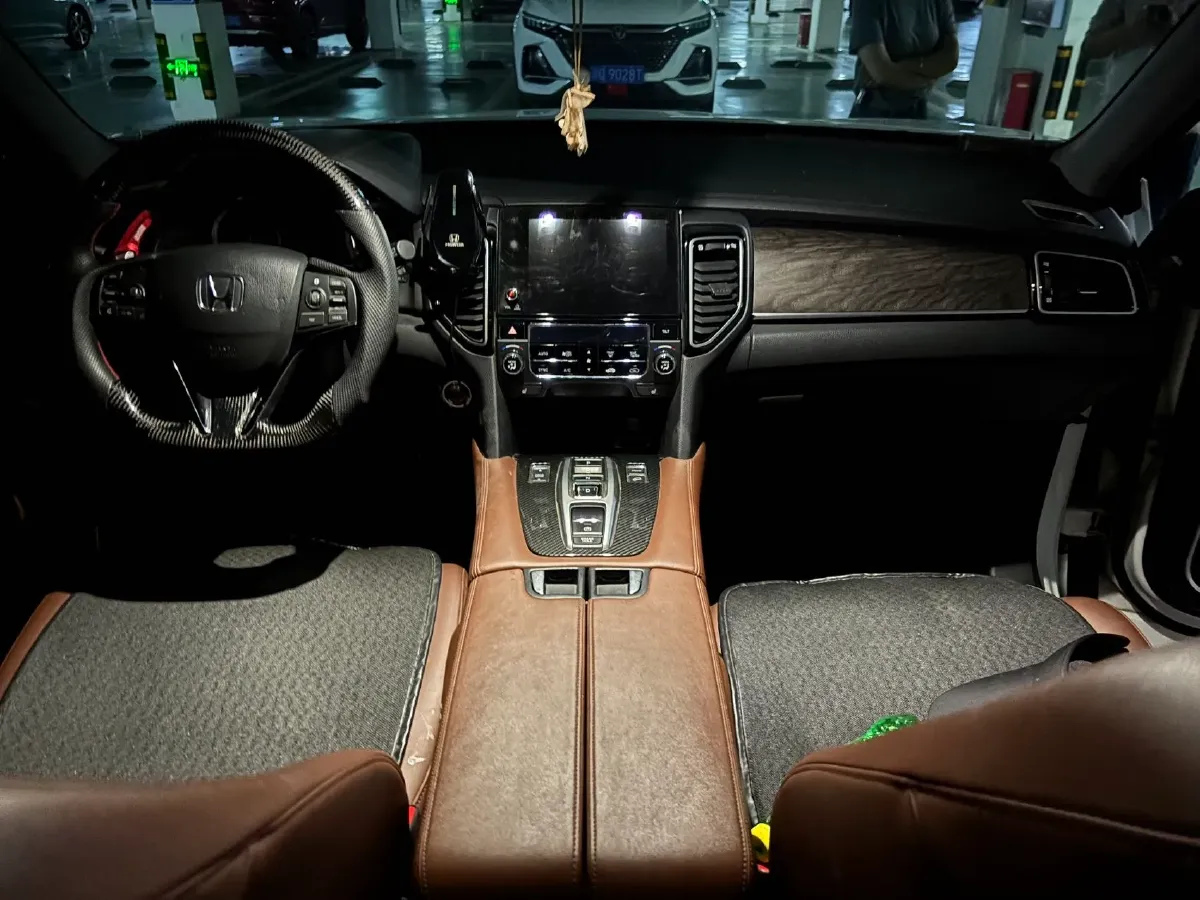 2020 Honda UR-V 2.0T 272HP L4 9AT,autocango,china used car exporter,china ev exporter,chinese used car exporter,chinese used ev exporter