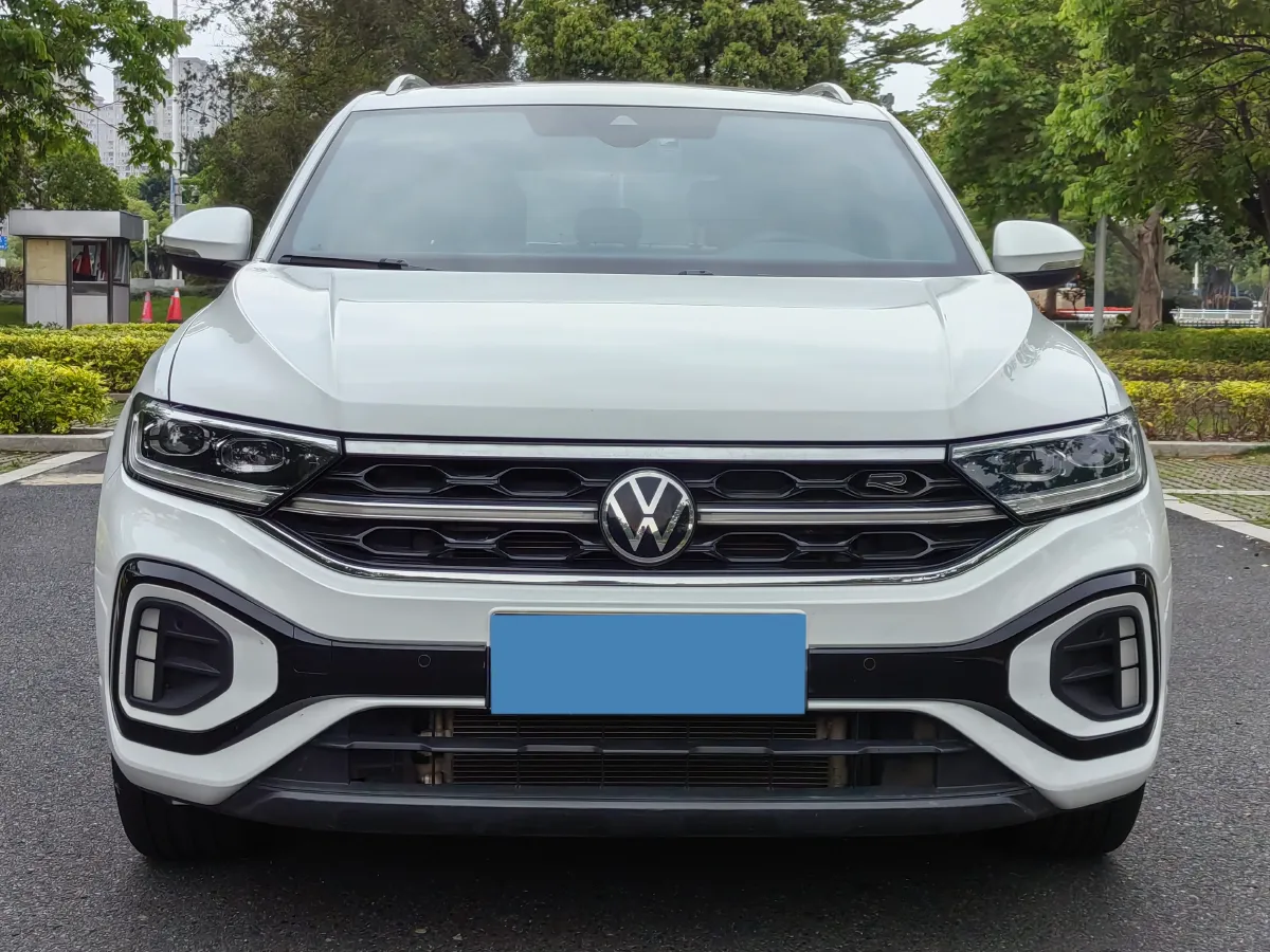 2023 Volkswagen T-Roc 1.5T 160HP L4 7DCT,autocango,china used car exporter,china ev exporter,chinese used car exporter,chinese used ev exporter