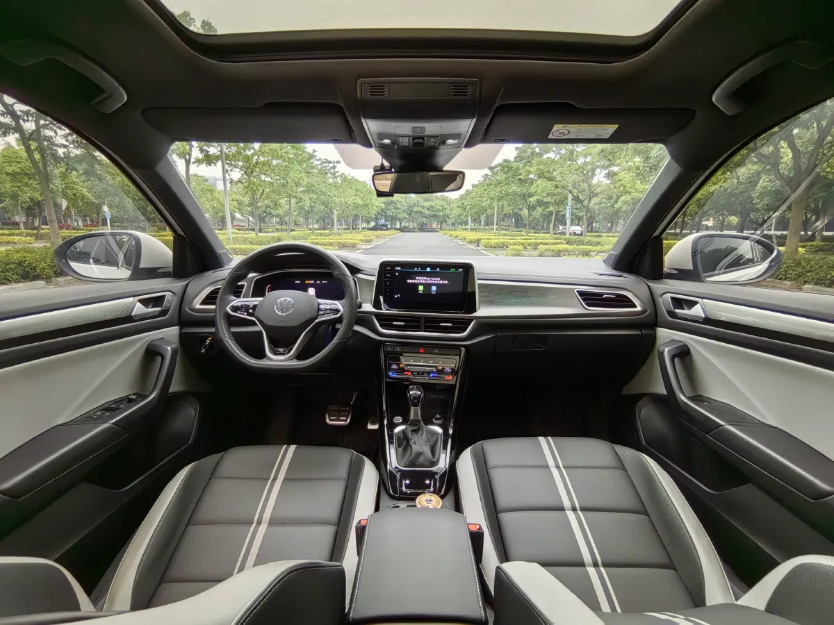 2023 Volkswagen T-Roc 1.5T 160HP L4 7DCT,autocango,china used car exporter,china ev exporter,chinese used car exporter,chinese used ev exporter