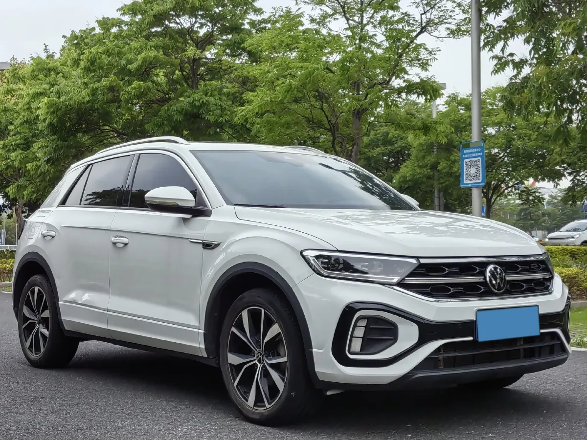 2023 Volkswagen T-Roc 1.5T 160HP L4 7DCT,autocango,china used car exporter,china ev exporter,chinese used car exporter,chinese used ev exporter