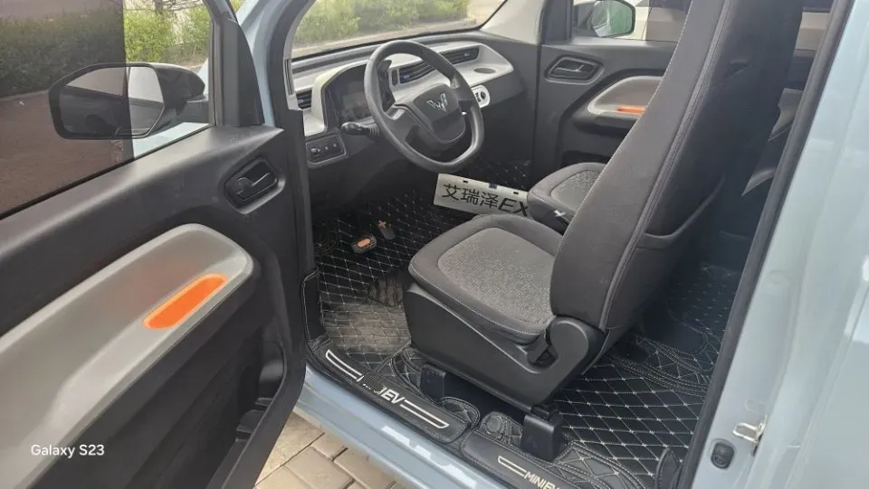 2020 WuLing HongGuang MINI EV BEV 9.3KWH,autocango,china used car exporter,china ev exporter,chinese used car exporter,chinese used ev exporter