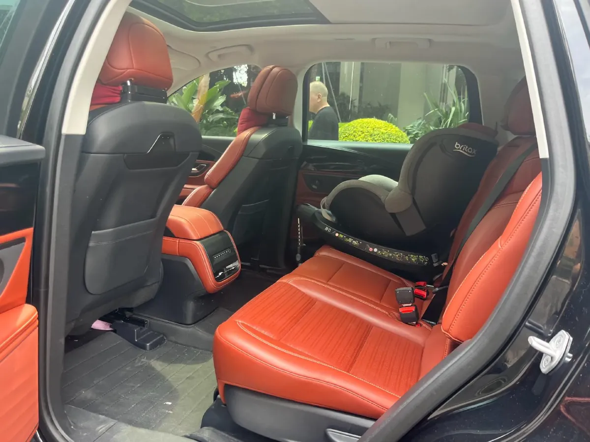 2023 Lincoln Nautilus 2.0T 261HP L4 8AT,autocango,china used car exporter,china ev exporter,chinese used car exporter,chinese used ev exporter