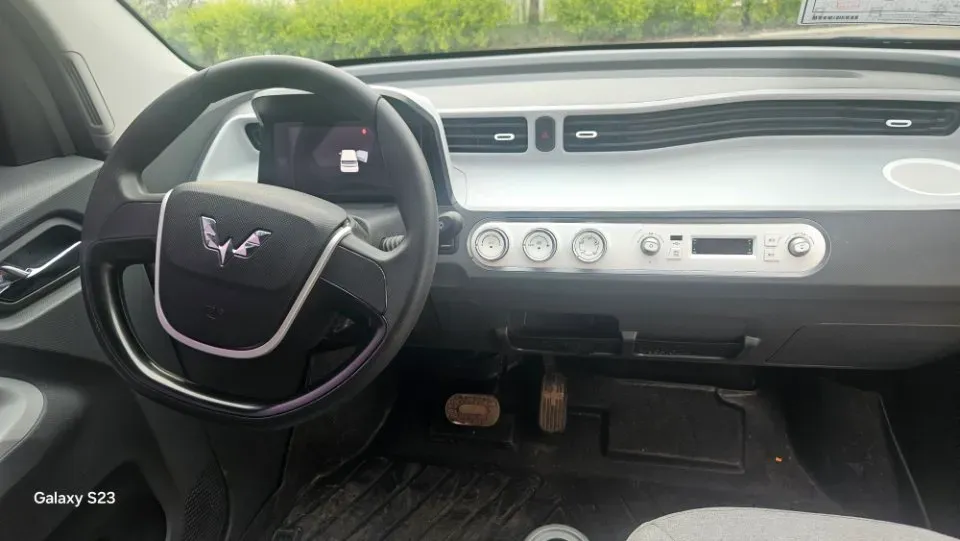 2020 WuLing HongGuang MINI EV BEV 9.3KWH,autocango,china used car exporter,china ev exporter,chinese used car exporter,chinese used ev exporter