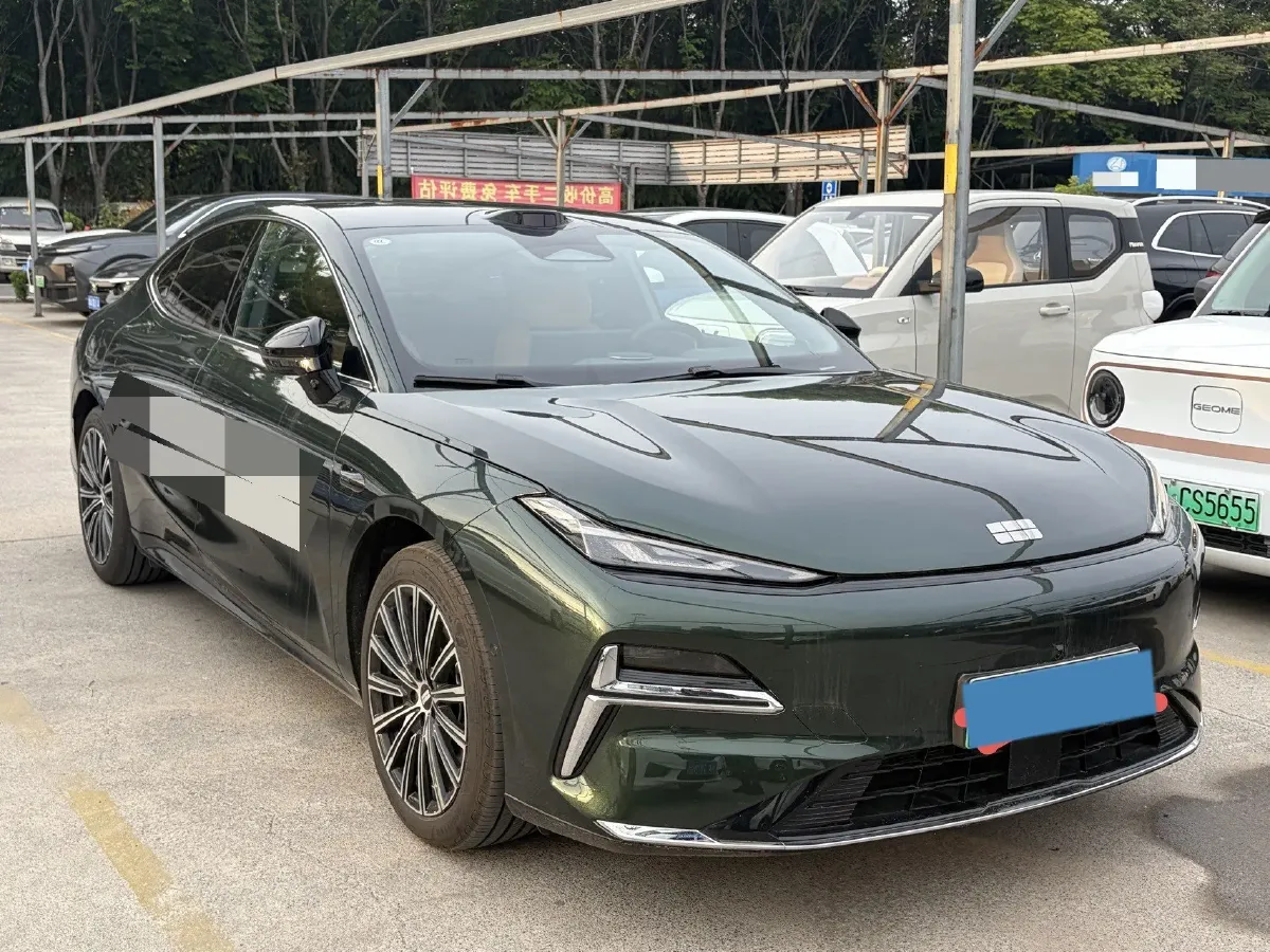 2025 Geely Galaxy Starshine 8 1.5T 163HP L4 3DHT PHEV 27.69KWH,autocango,china used car exporter,china ev exporter,chinese used car exporter,chinese used ev exporter