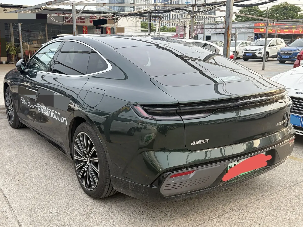 2025 Geely Galaxy Starshine 8 1.5T 163HP L4 3DHT PHEV 27.69KWH,autocango,china used car exporter,china ev exporter,chinese used car exporter,chinese used ev exporter