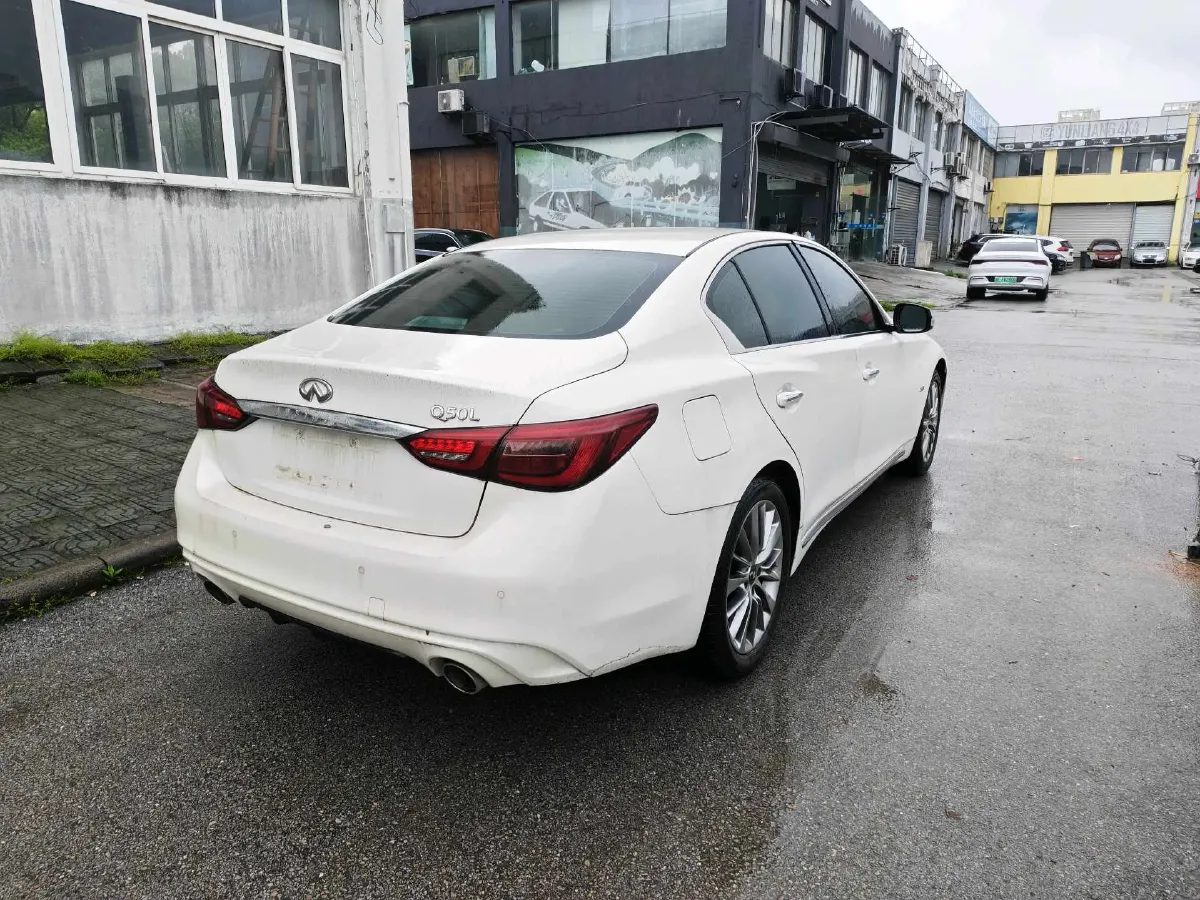 2018 Jeep Grand Commander 2.0T 265HP L4 9AT,autocango,china used car exporter,china ev exporter,chinese used car exporter,chinese used ev exporter