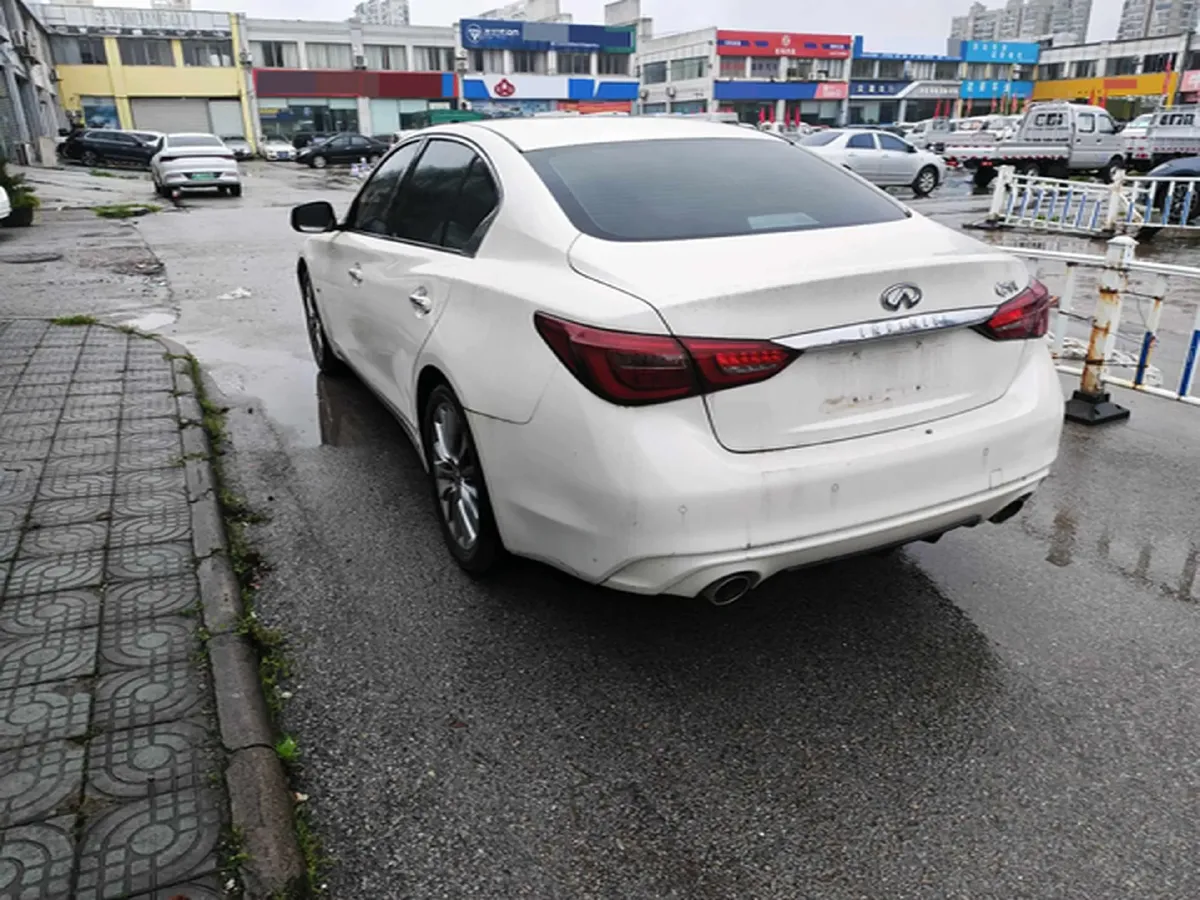 2018 Jeep Grand Commander 2.0T 265HP L4 9AT,autocango,china used car exporter,china ev exporter,chinese used car exporter,chinese used ev exporter