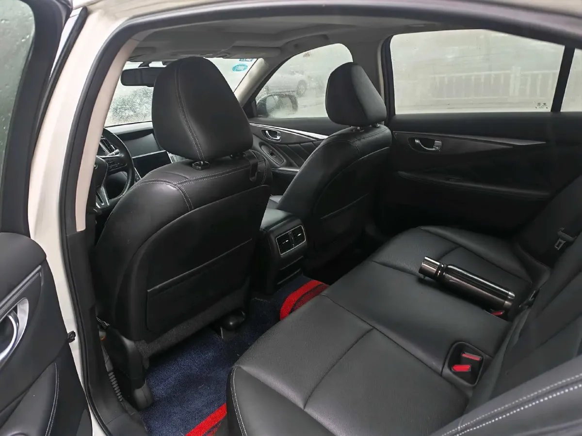 2018 Jeep Grand Commander 2.0T 265HP L4 9AT,autocango,china used car exporter,china ev exporter,chinese used car exporter,chinese used ev exporter