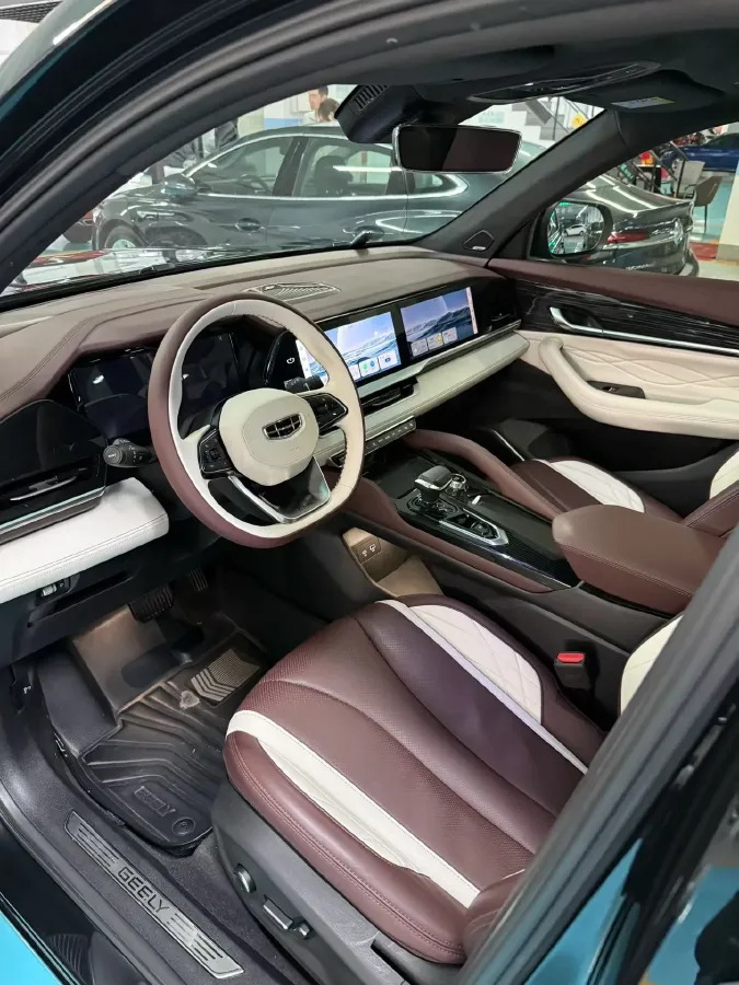 2021 Geely Monjaro 2.0T 218HP L4 7DCT,autocango,china used car exporter,china ev exporter,chinese used car exporter,chinese used ev exporter