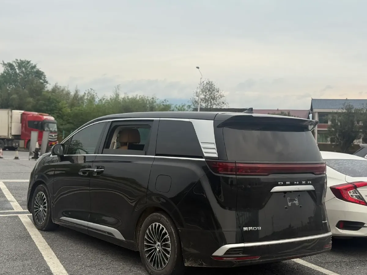 2022 Mercedes-Benz GLC Class 2.0T 197HP L4 9AT,autocango,china used car exporter,china ev exporter,chinese used car exporter,chinese used ev exporter