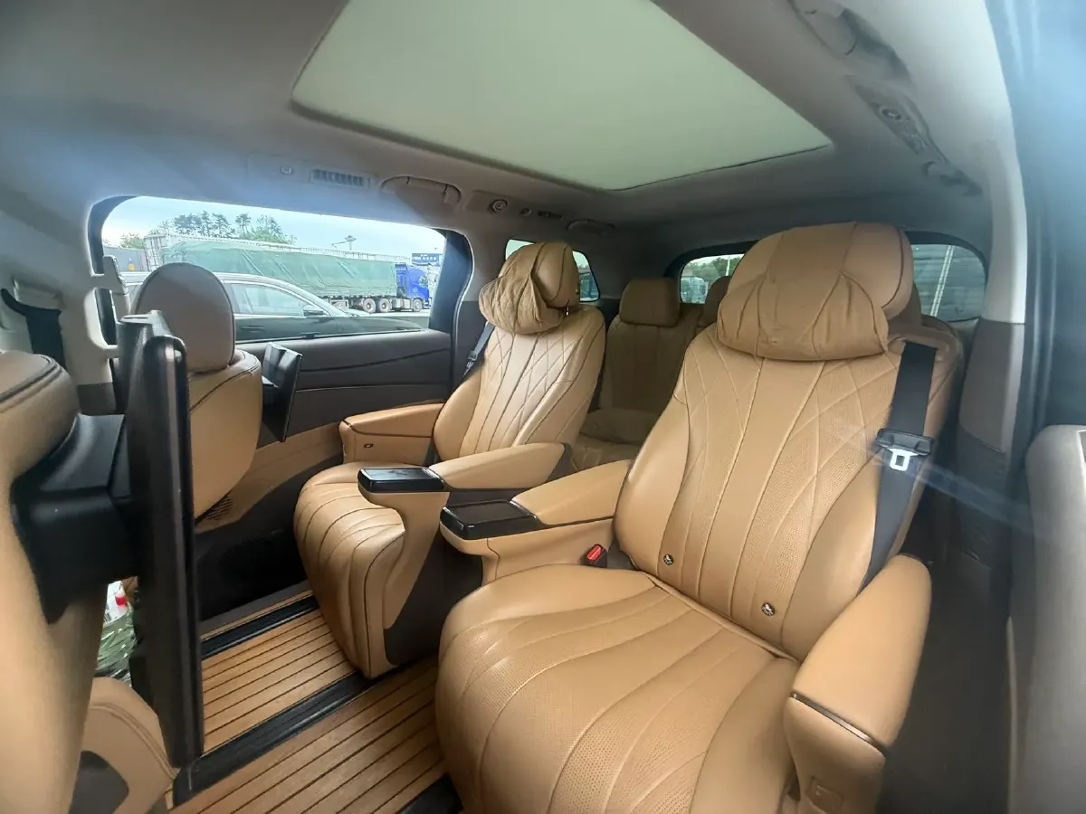 2022 Mercedes-Benz GLC Class 2.0T 197HP L4 9AT,autocango,china used car exporter,china ev exporter,chinese used car exporter,chinese used ev exporter