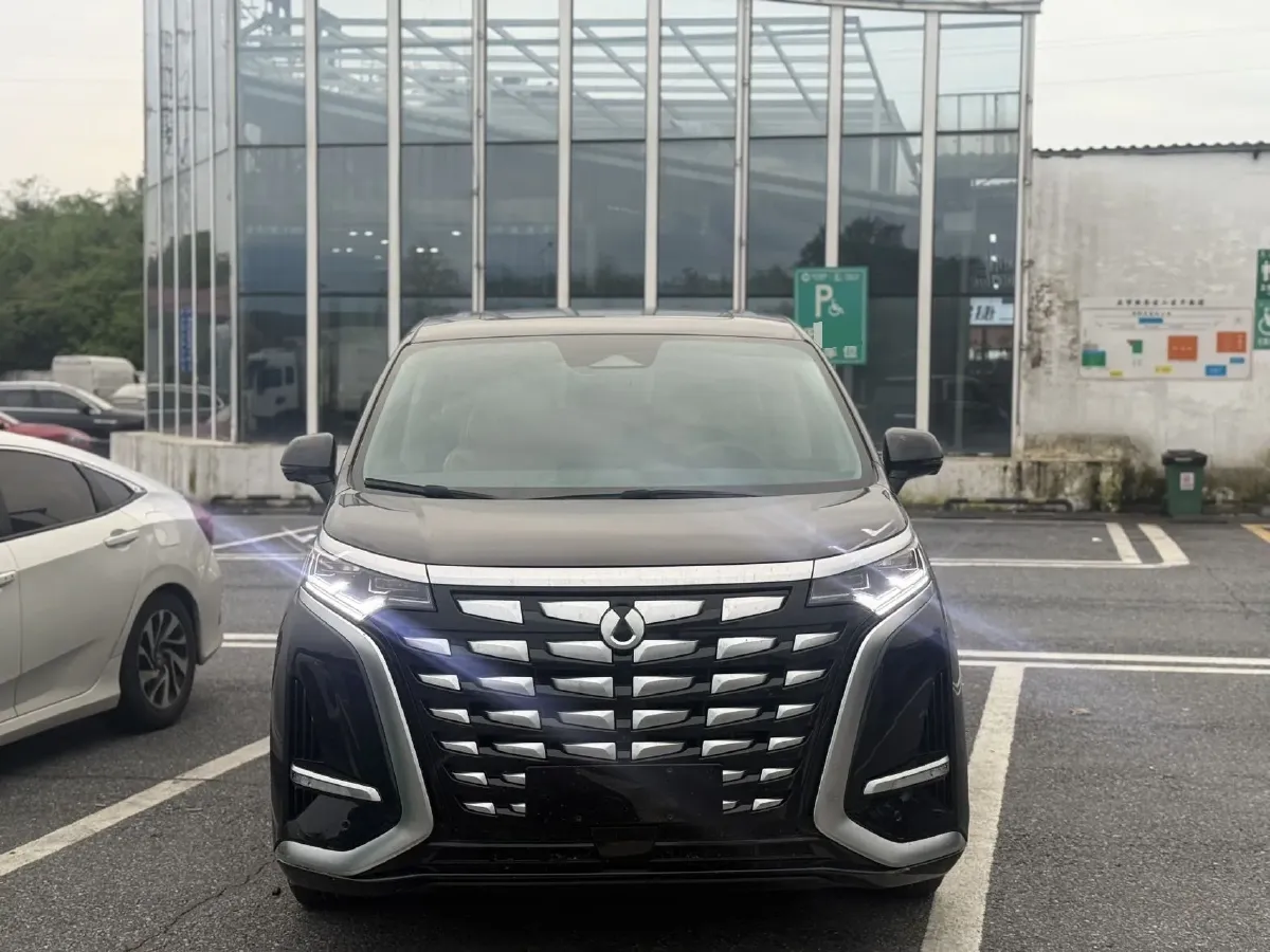 2022 Mercedes-Benz GLC Class 2.0T 197HP L4 9AT,autocango,china used car exporter,china ev exporter,chinese used car exporter,chinese used ev exporter