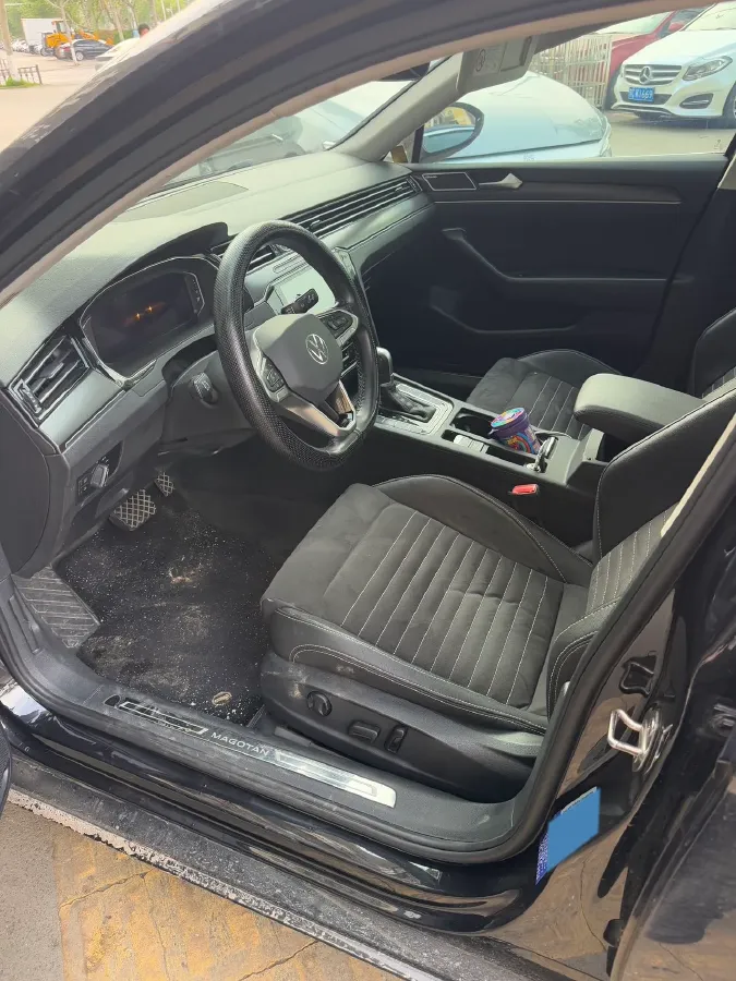 2020 Volkswagen Magotan 2.0T 186HP L4 7DCT,autocango,china used car exporter,china ev exporter,chinese used car exporter,chinese used ev exporter