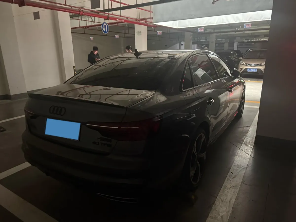2024 Audi A4L 2.0T 190HP L4 7DCT,autocango,china used car exporter,china ev exporter,chinese used car exporter,chinese used ev exporter