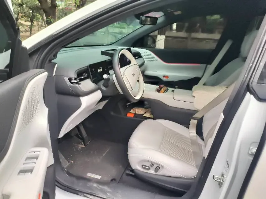 2025 Xpeng G6 BEV 68.5KWH,autocango,china used car exporter,china ev exporter,chinese used car exporter,chinese used ev exporter