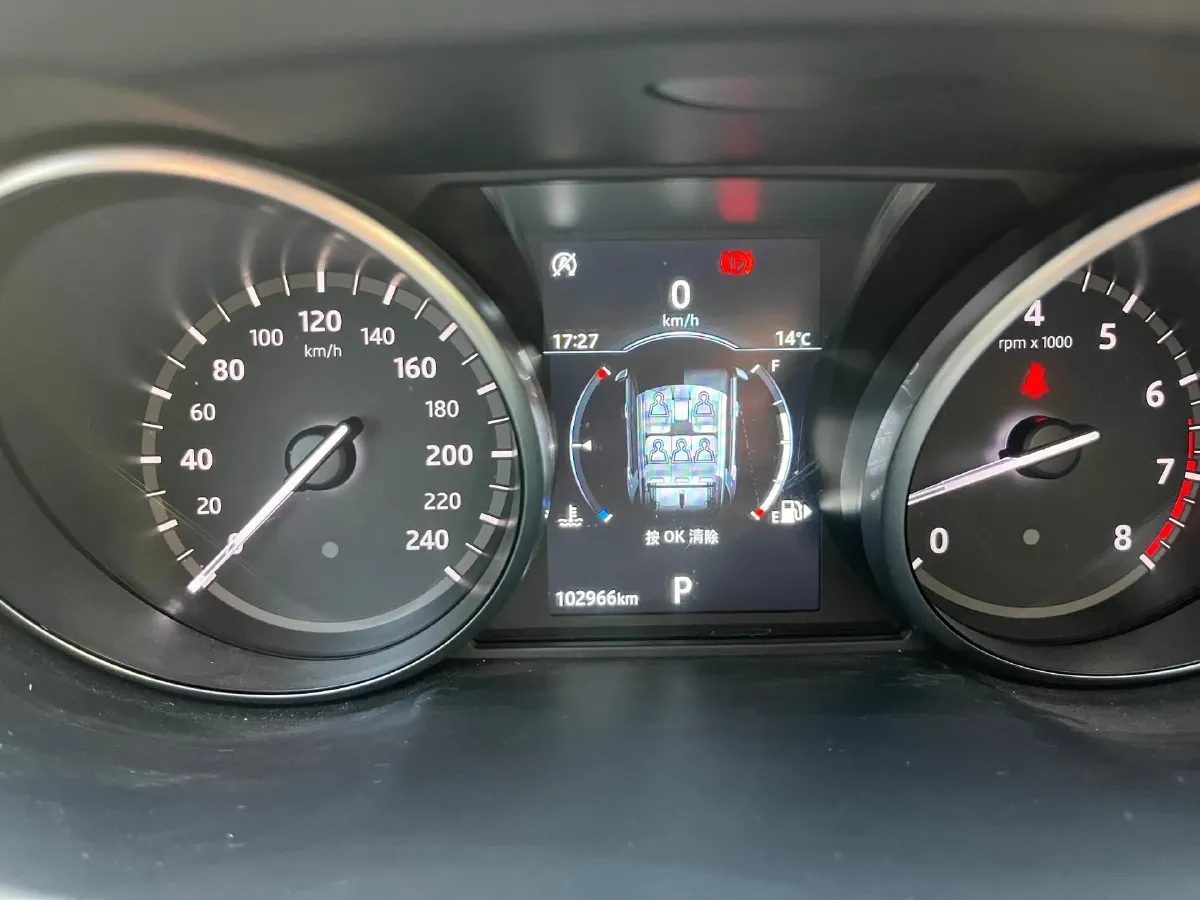 2018 Land Rover Discovery Sport 2.0T 241HP L4 9AT,autocango,china used car exporter,china ev exporter,chinese used car exporter,chinese used ev exporter