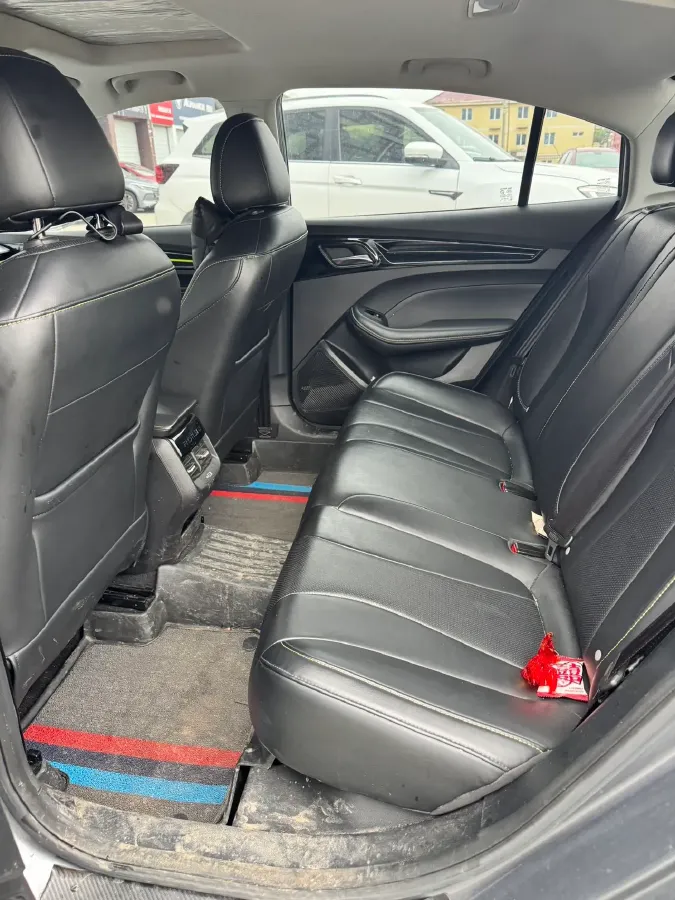 2021 Roewe i5 1.5L 120HP L4 CVT,autocango,china used car exporter,china ev exporter,chinese used car exporter,chinese used ev exporter