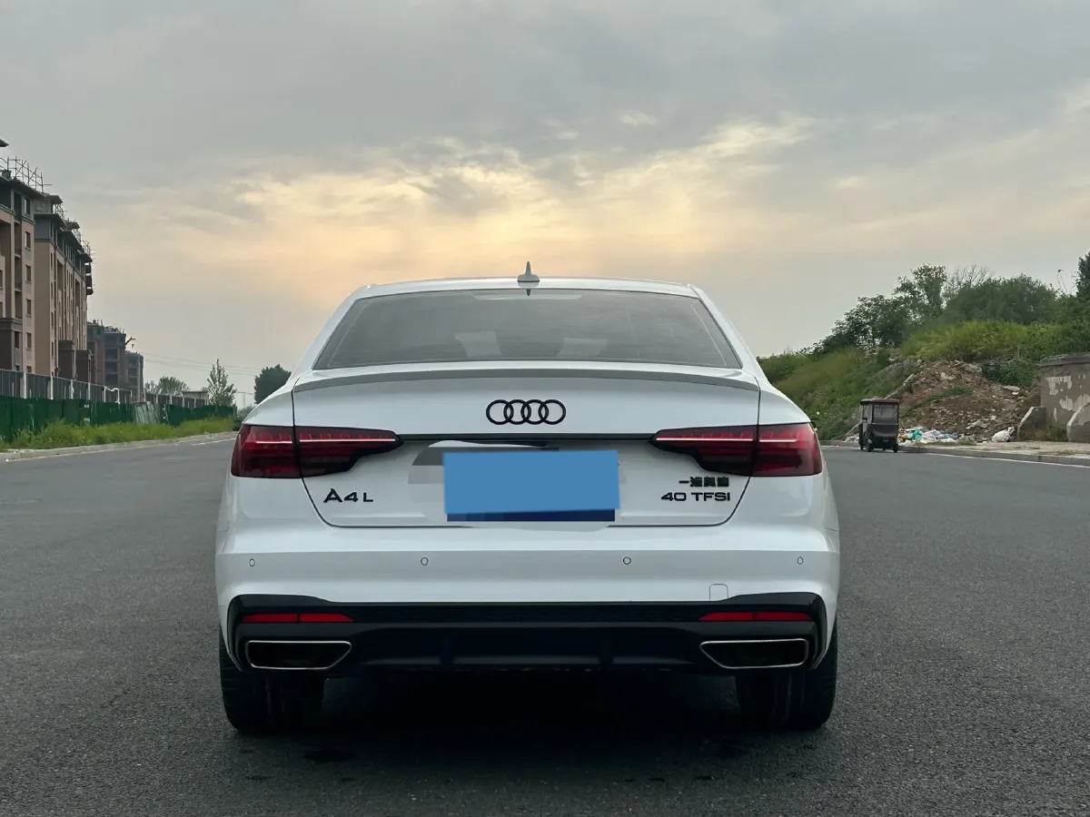 2023 Audi A4L 2.0T 190HP L4 7DCT,autocango,china used car exporter,china ev exporter,chinese used car exporter,chinese used ev exporter